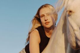 Billie Marten 'Dog Eared' © Frances Carter