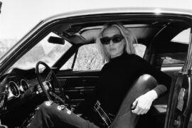 Natalie Bergman "Lonely Road" © Leslie Kirchhoff