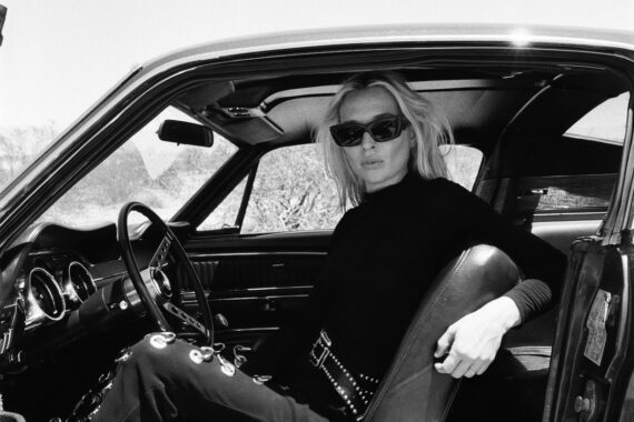 Natalie Bergman "Lonely Road" © Leslie Kirchhoff