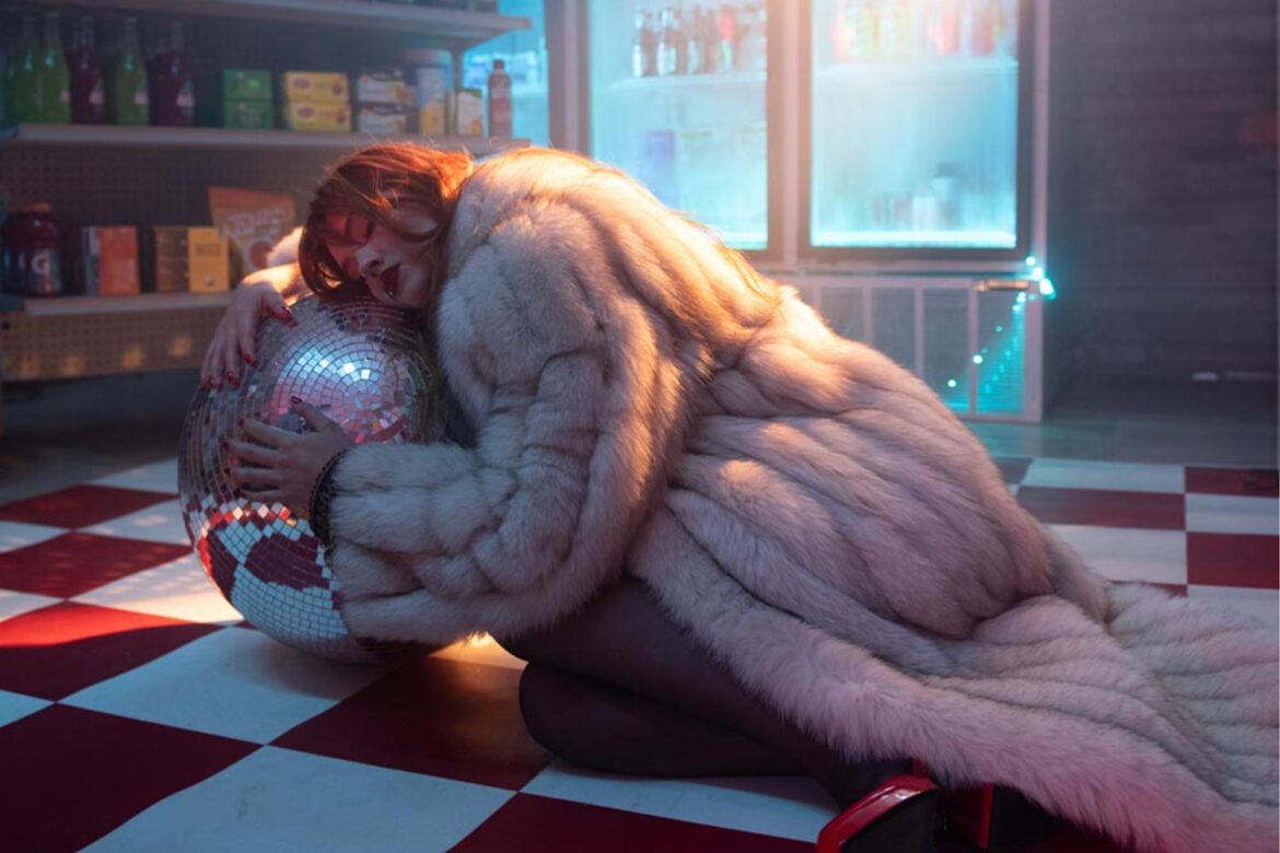 Stela Cole "Stereoqueen" © 2025