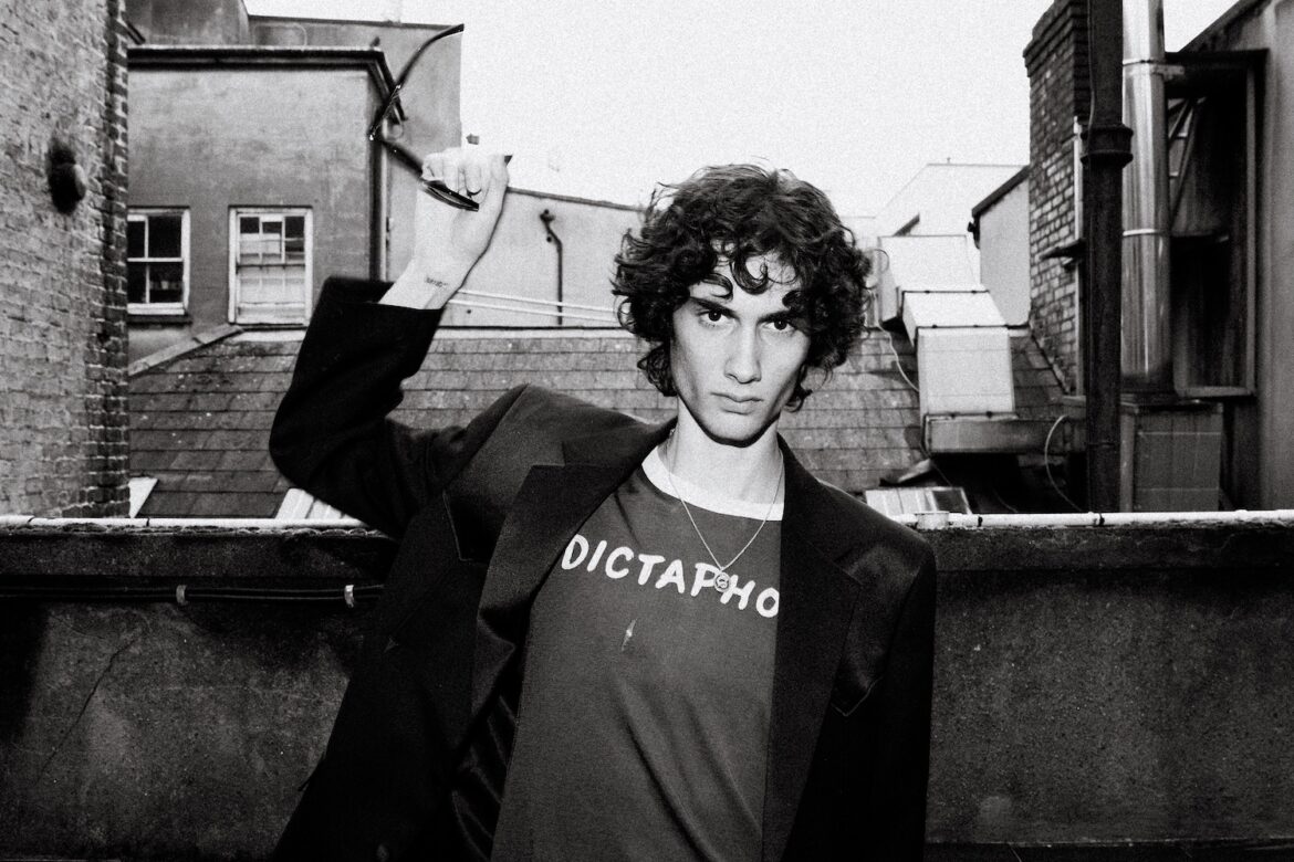 sombr "we never dated" © 2025