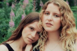 Hannah Grace and Gabrielle Aplin © Nat Michele