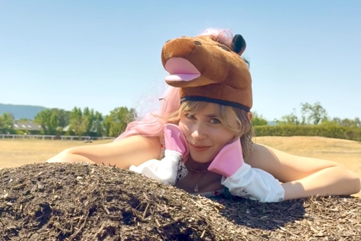 Lindsey Rose Black © Lauren Bennet