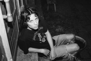 Louie Blue "In The Dark" © Julian Riikonen