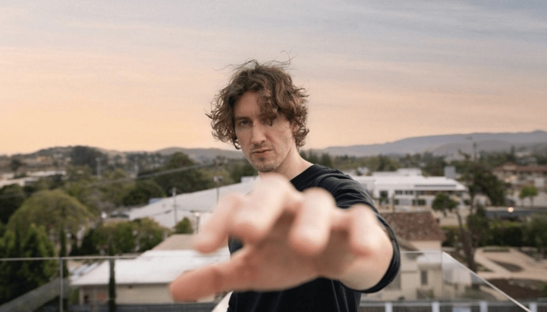 Dean Lewis © Sean Loaney