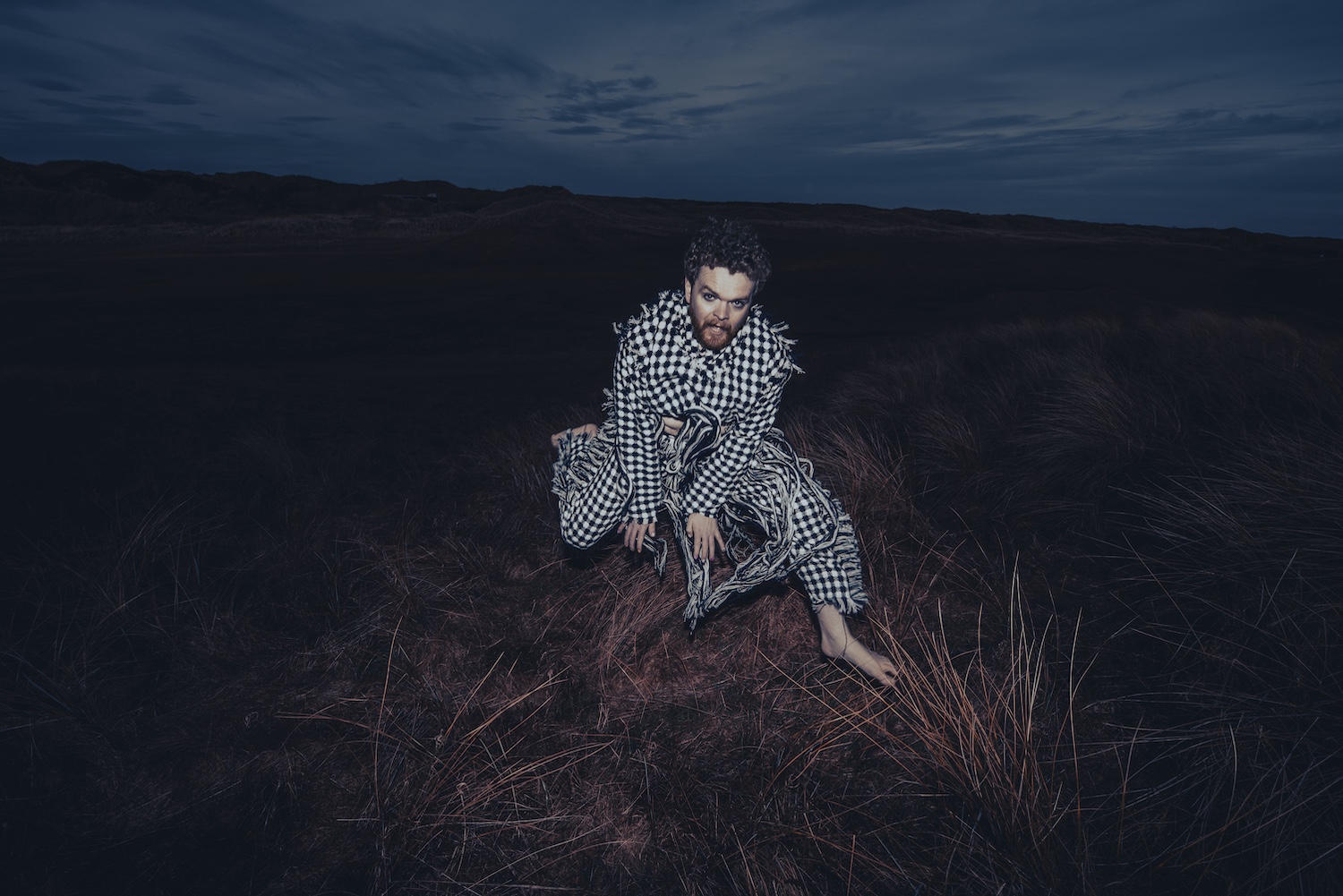 Jack Garratt 'Pillars' © Wolf James