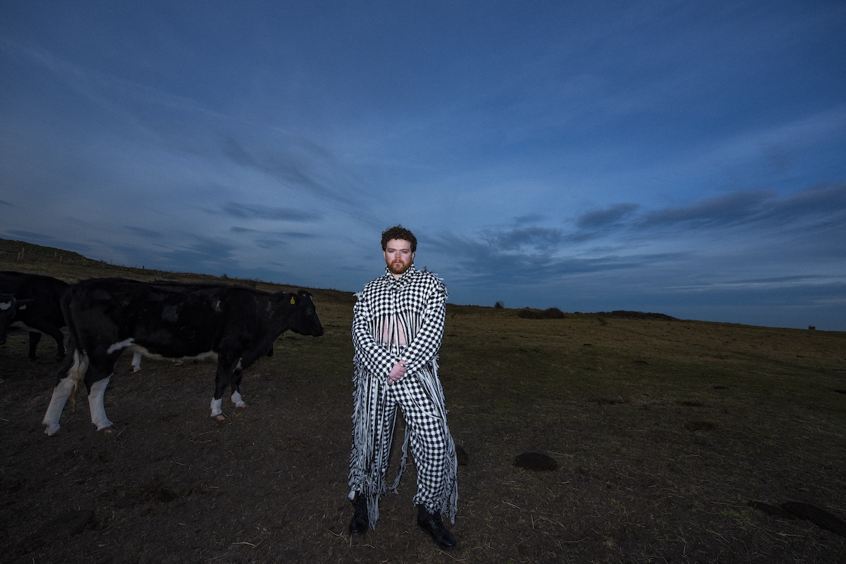 Jack Garratt 'Pillars' © Wolf James