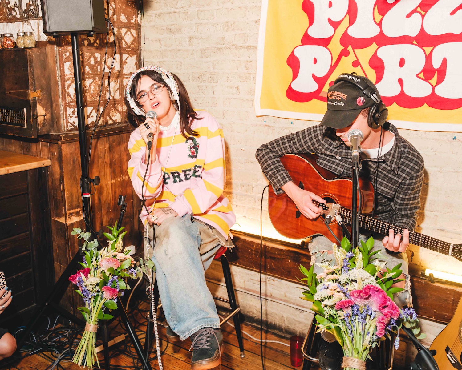 The Wild Honey Pie x BENEE Pizza Party © Emilio Herce