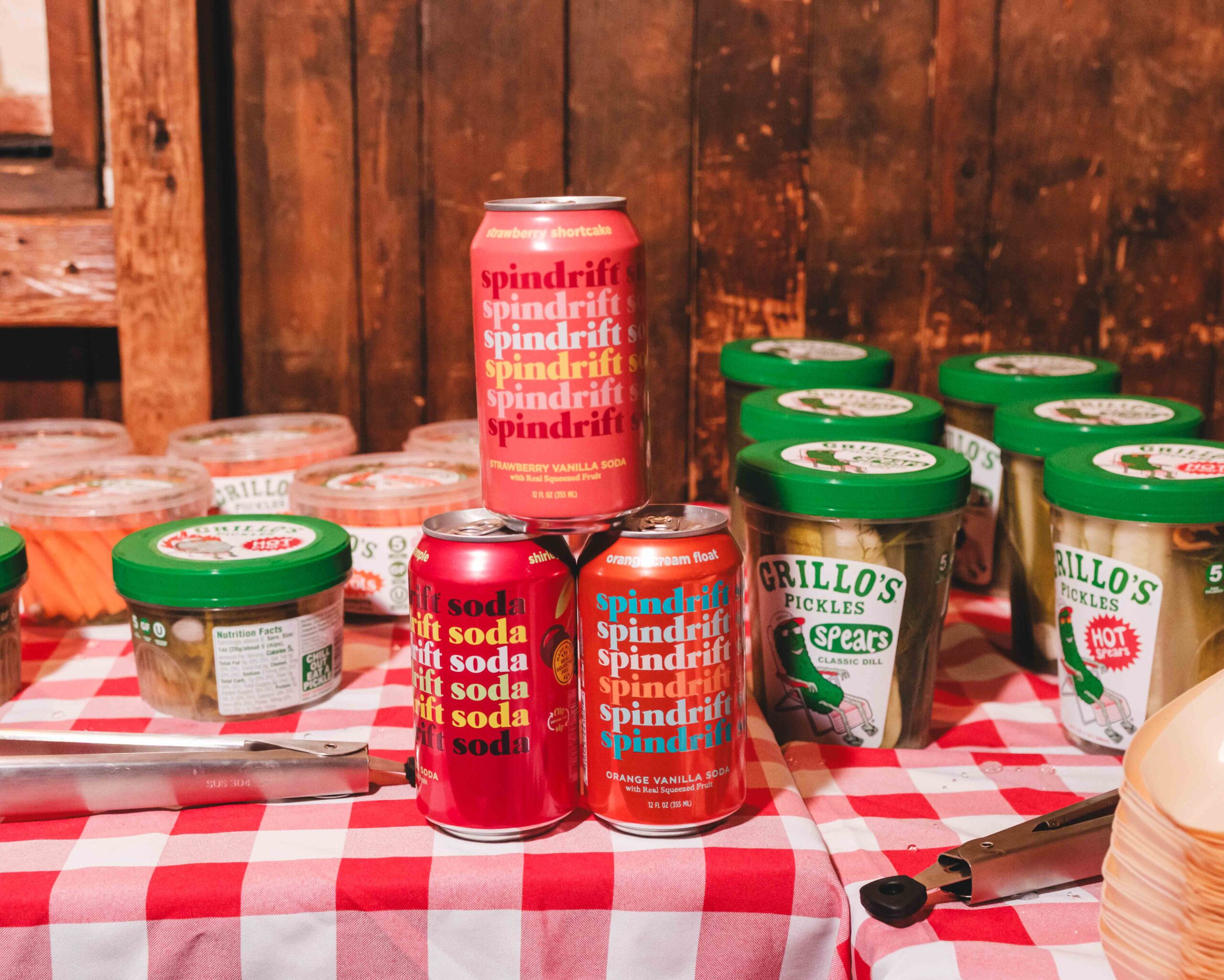 The Wild Honey Pie x BENEE Pizza Party © Emilio Herce