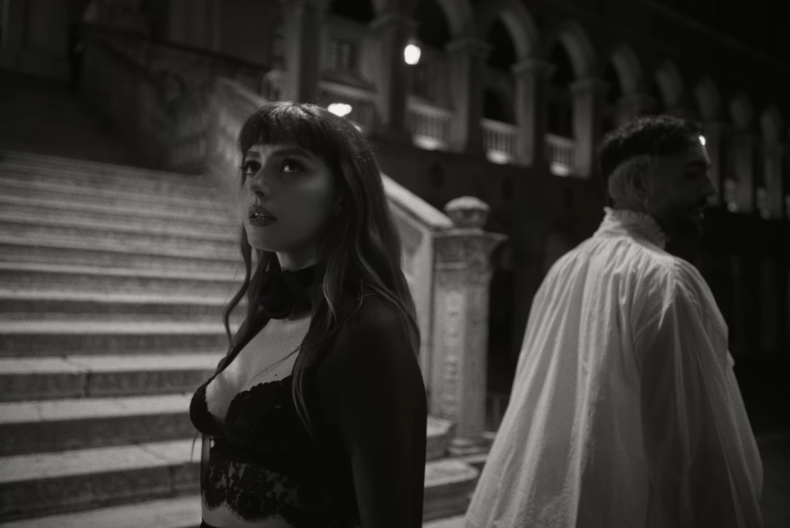 Annalisa & Marco Mengoni "Piazza San Marco" music video screenshot