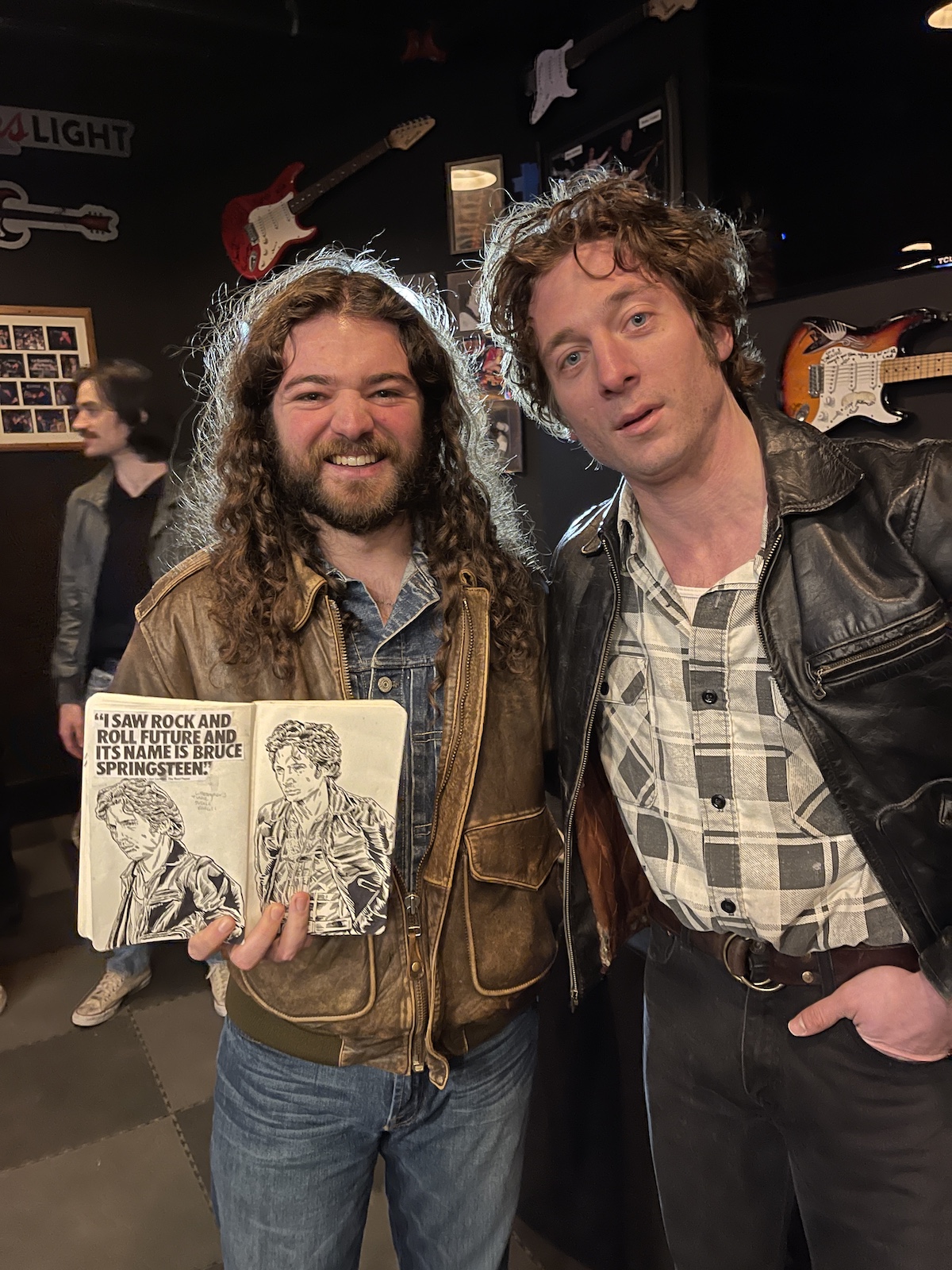 Final day on set at the Pony, the author with sketchbook and Jeremy Allen White © Sabrina Wirth