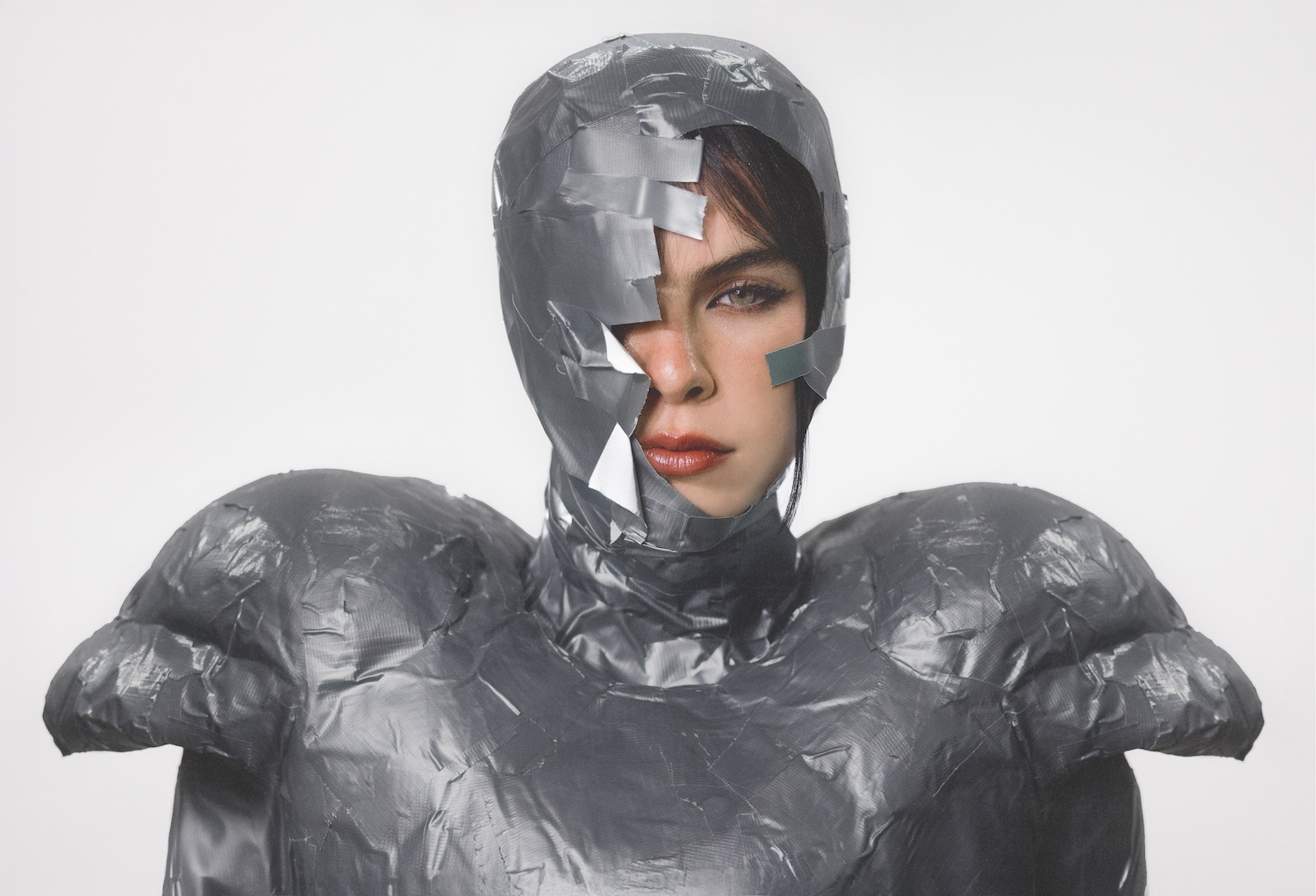 BENEE 'Ur An Angel I’m Just Particles' © Jorge Rico