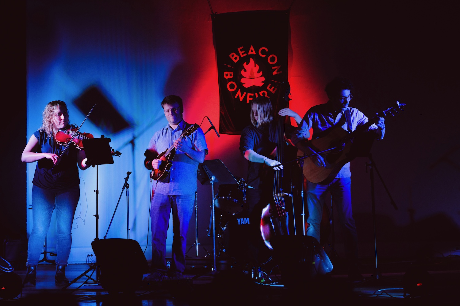 Bees in the Barn perform at 2022's Beacon Bonfire © Austin Ruffer