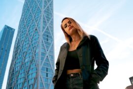 ELUNIA "Strobe Lights" © Brenda Huerta Rodríguez