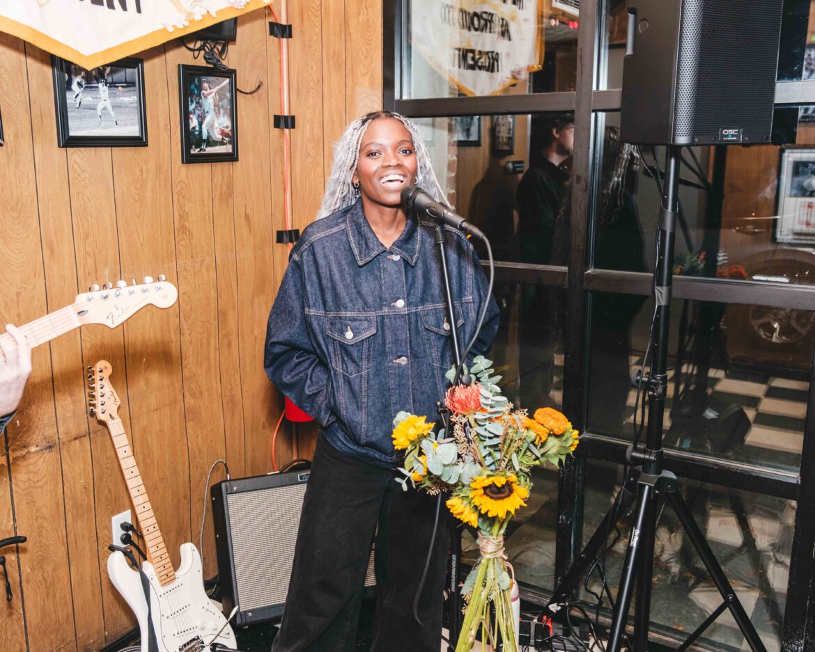 Hannah Jadagu at Paulie Gee’s in Brooklyn, NY on October 23, 2025 © Emilio Herce