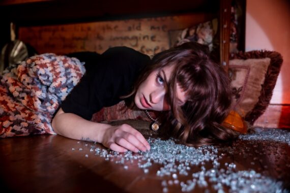 Laura Hickli "call it off" © Sara Kueler