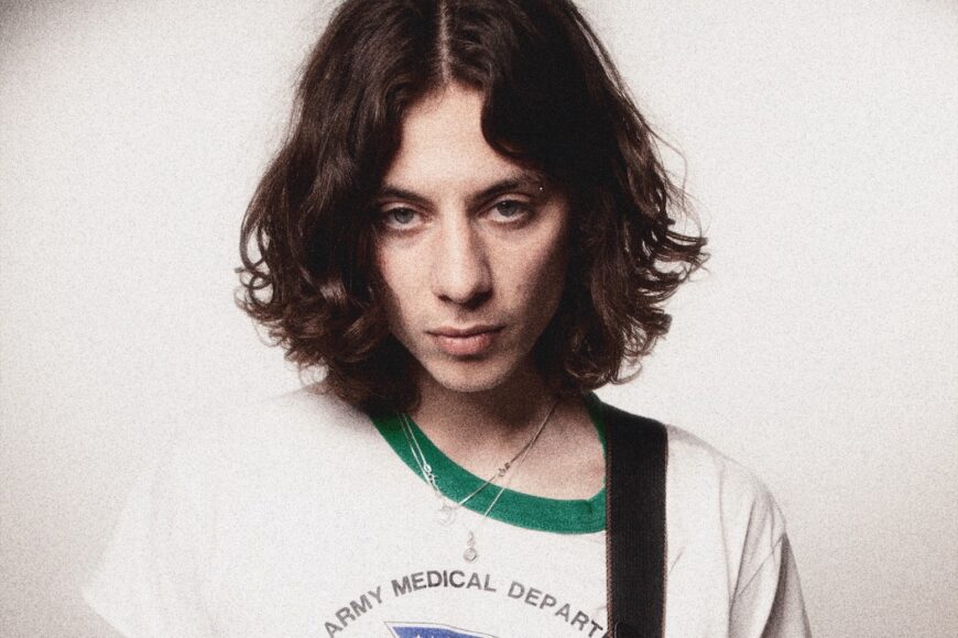 Louie Blue 'Blood & Bones' © Julian Riikonen