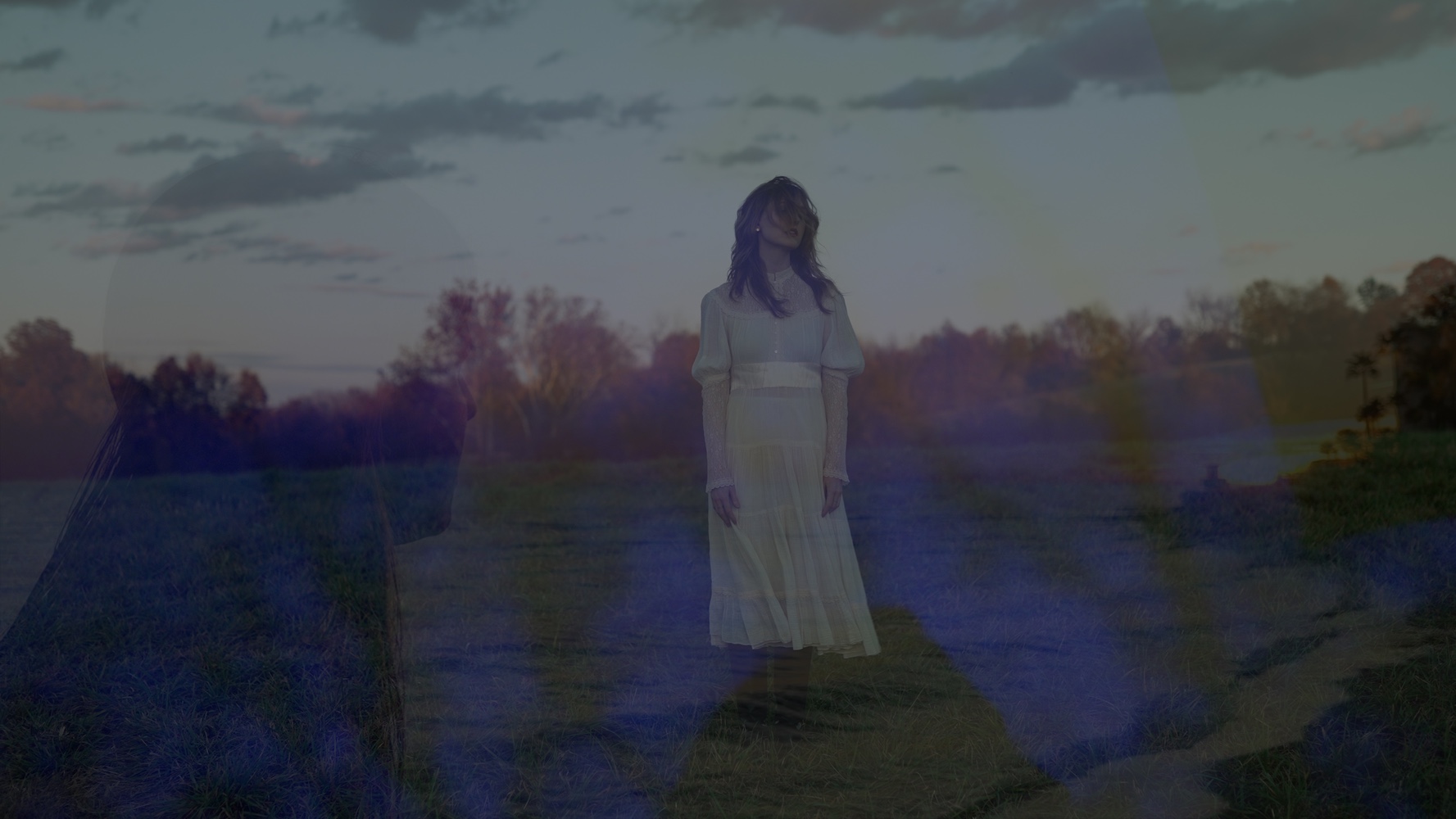 Lizzie Weber and Markéta Irglová "Maria" © Tim Gebauer