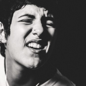 Self-Destructor - Deadbeat Girl