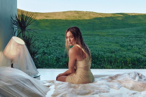 Hilary Duff "Roommates" © Aaron Idelson