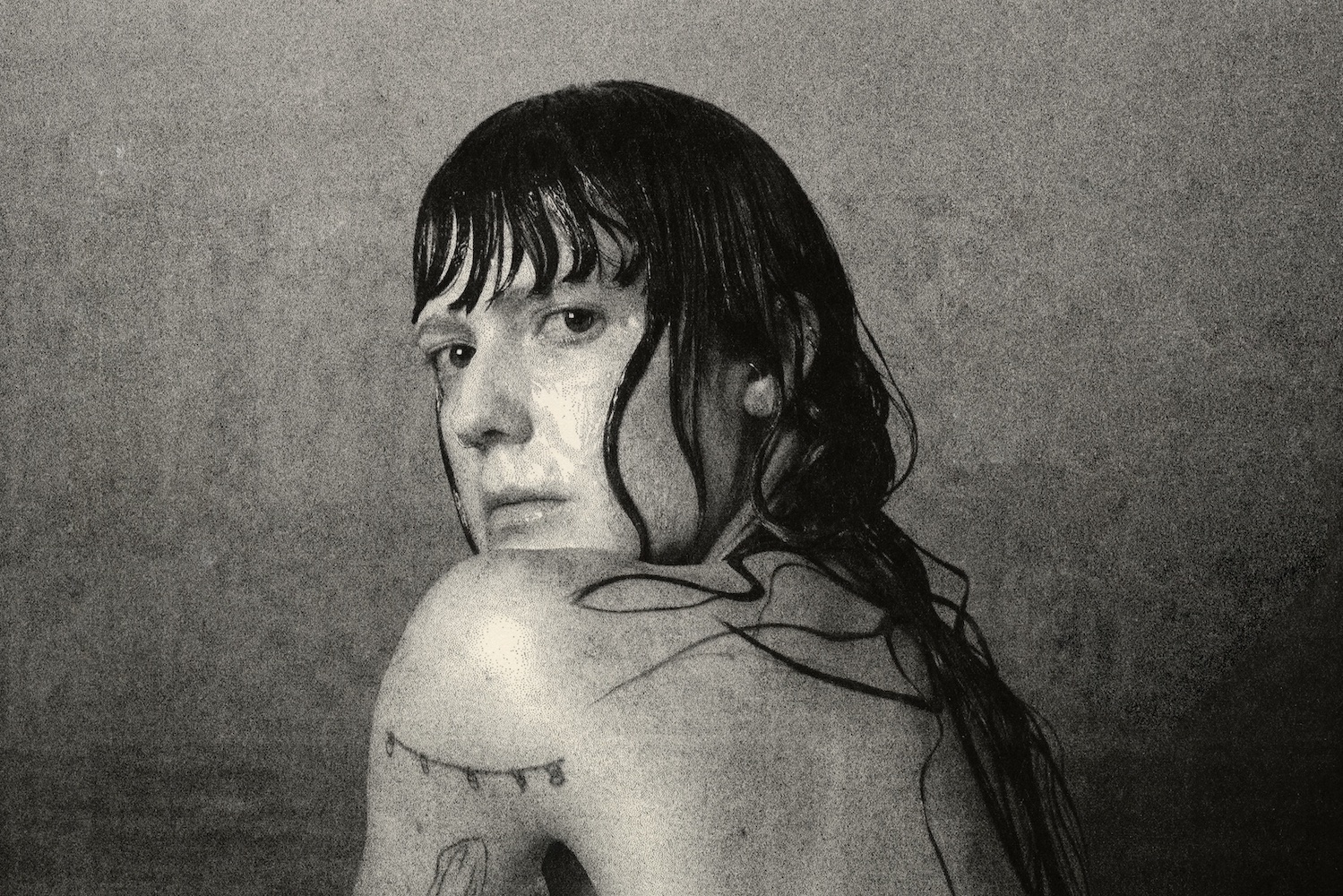 Lucy Kruger & The Lost Boys Traverse Sticky-Sweet Sonics on ‘Pale Bloom’ - Atwood Magazine