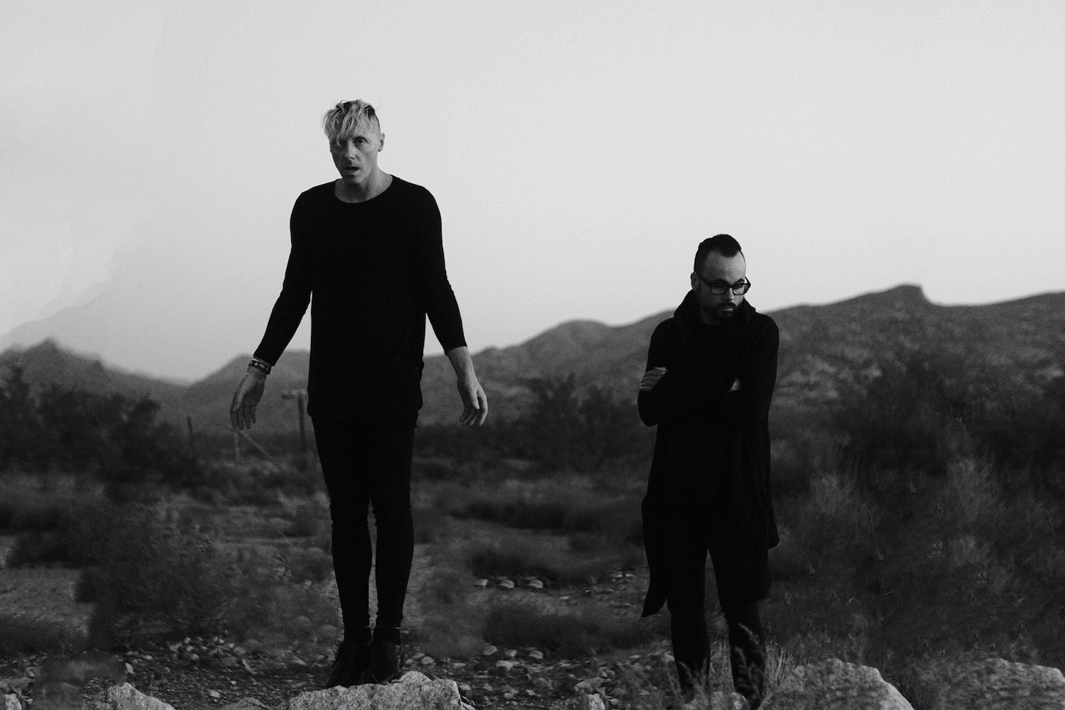 Premiere: Darkwave Duo TRAITRS Descend into Looping Nightmares on “Dream Drowning” - Atwood Magazine