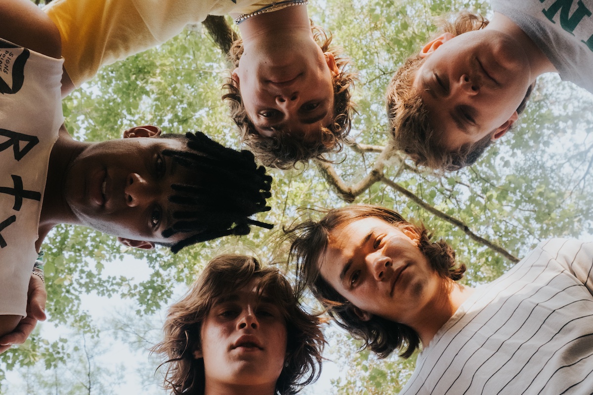 The Runarounds’ “Arrhythmia (I Hope You Stay)” Tests Their Music-First Potential - Atwood Magazine