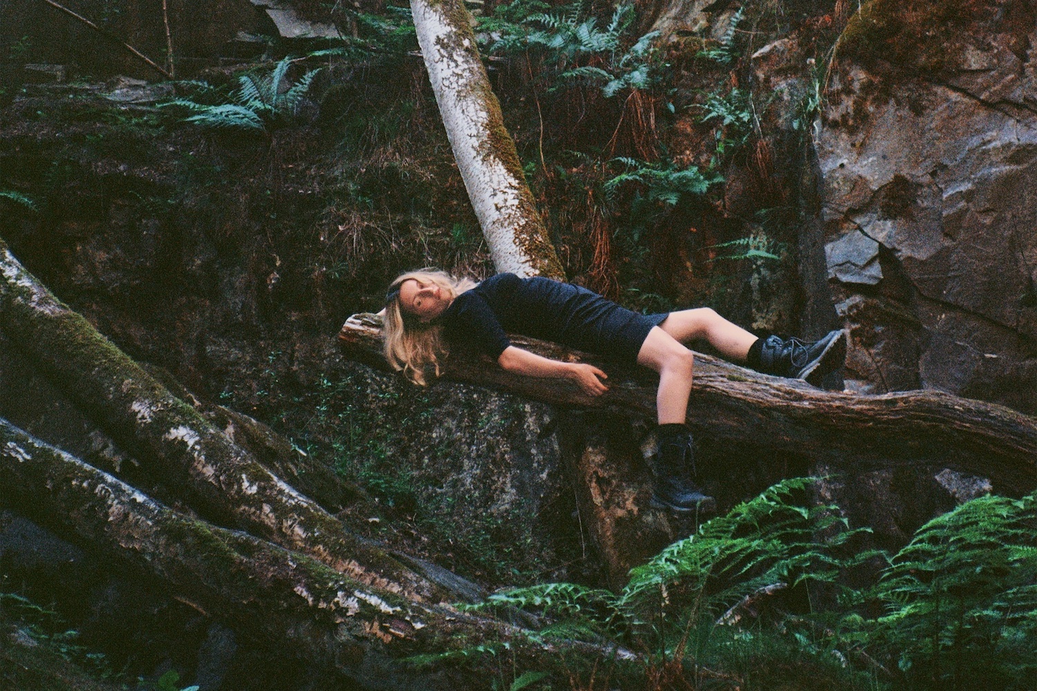 Bea Elmy Martin Opens Up About Friendship in “Anouk,” a Gently Shimmering Reverie - Atwood Magazine