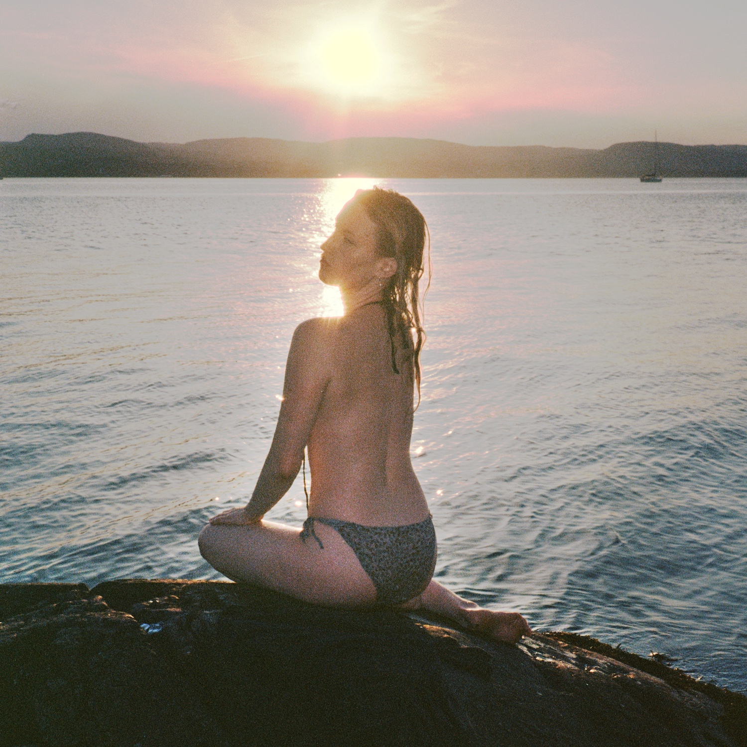 Bea Elmy Martin "Anouk" © Harry Hibbert