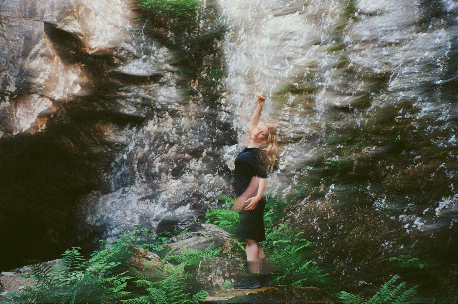 Bea Elmy Martin "Anouk" © Harry Hibbert