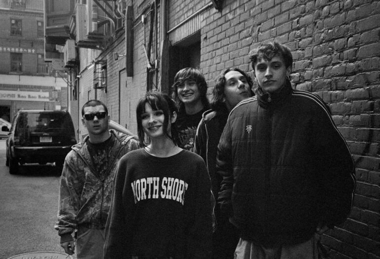 Holder © Cooper Rich