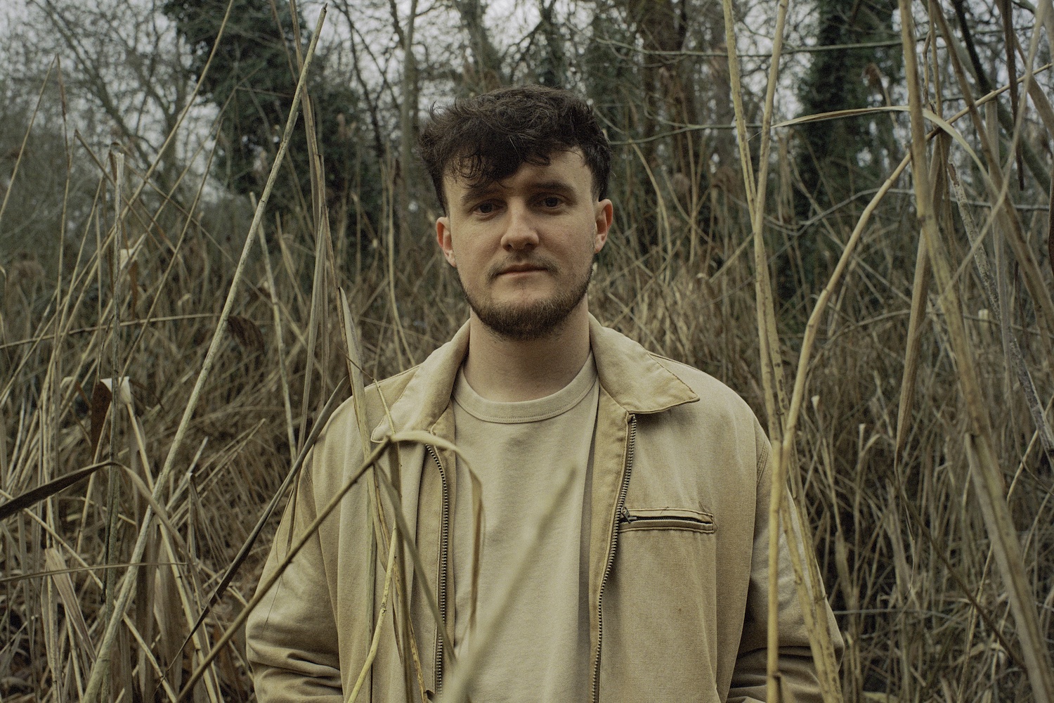 Odhrán Murphy Shows a More Reflective & Dreamy Side on ‘Roots & Reverie’ - Atwood Magazine