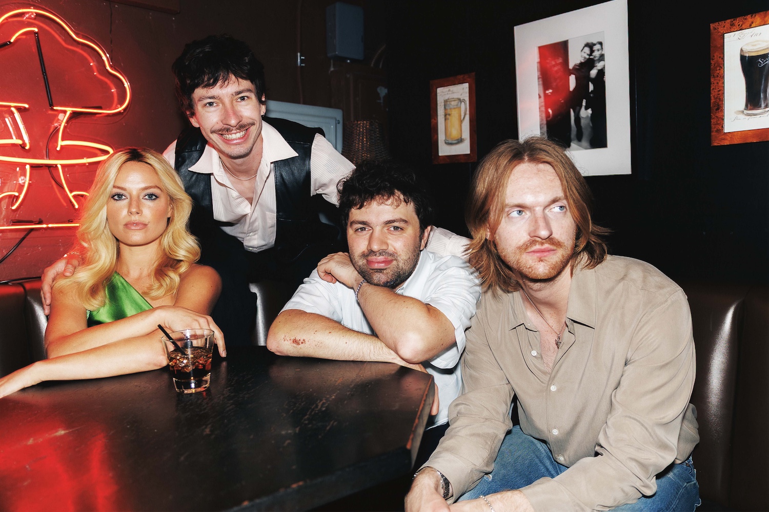 The Favors full band (L-R): Ashe, Ricky “Rat” Gourmet, Marinelli, Finneas © Muriel Margaret