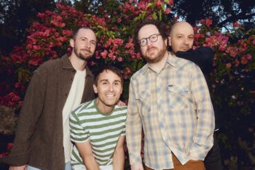 The Pretty Flowers © Sami Drasin