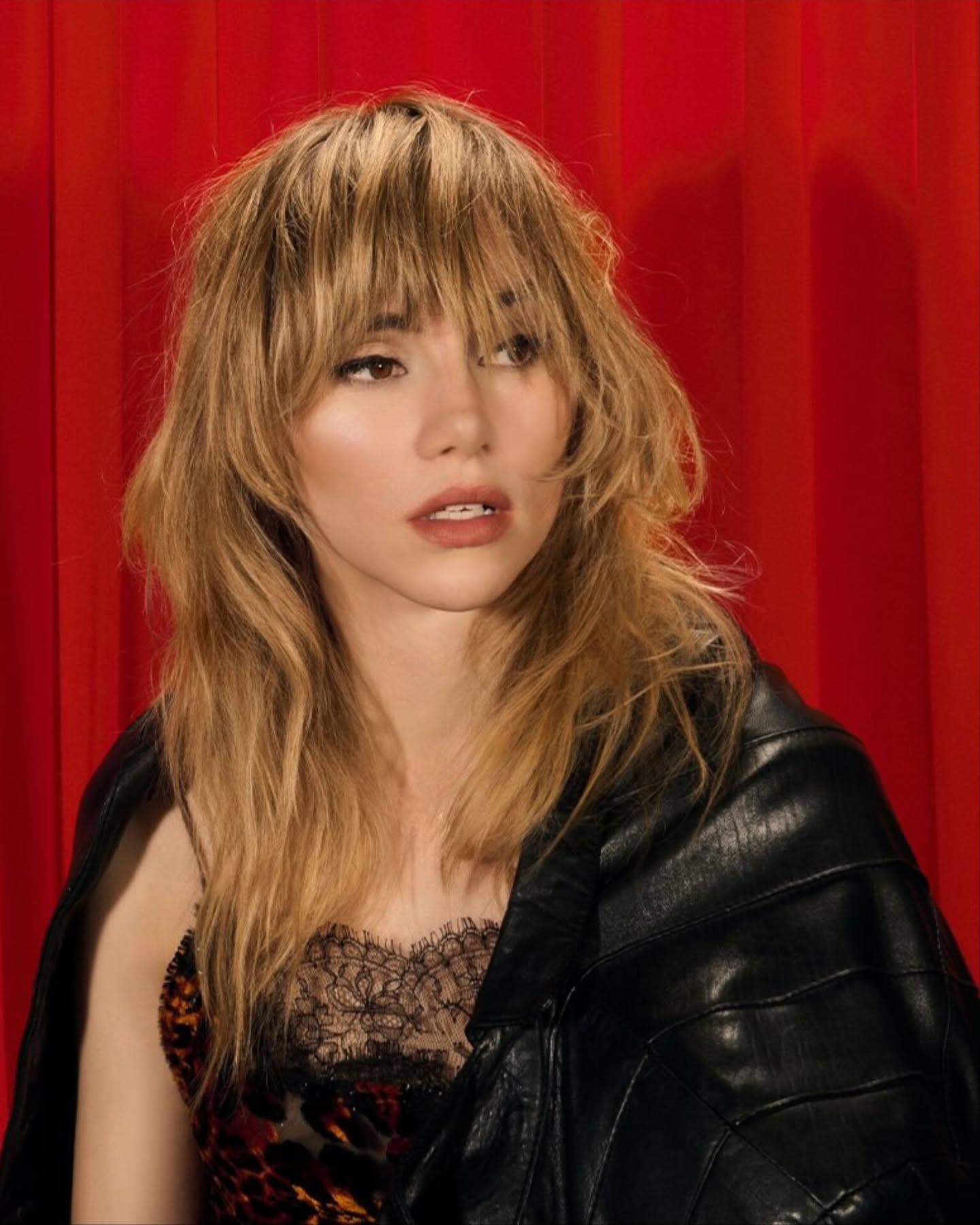 Suki Waterhouse "Back in Love" © Miles Aldridge