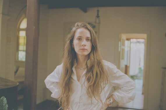 Emma Louise "Sunshine for Happiness" © Sam Kristofski