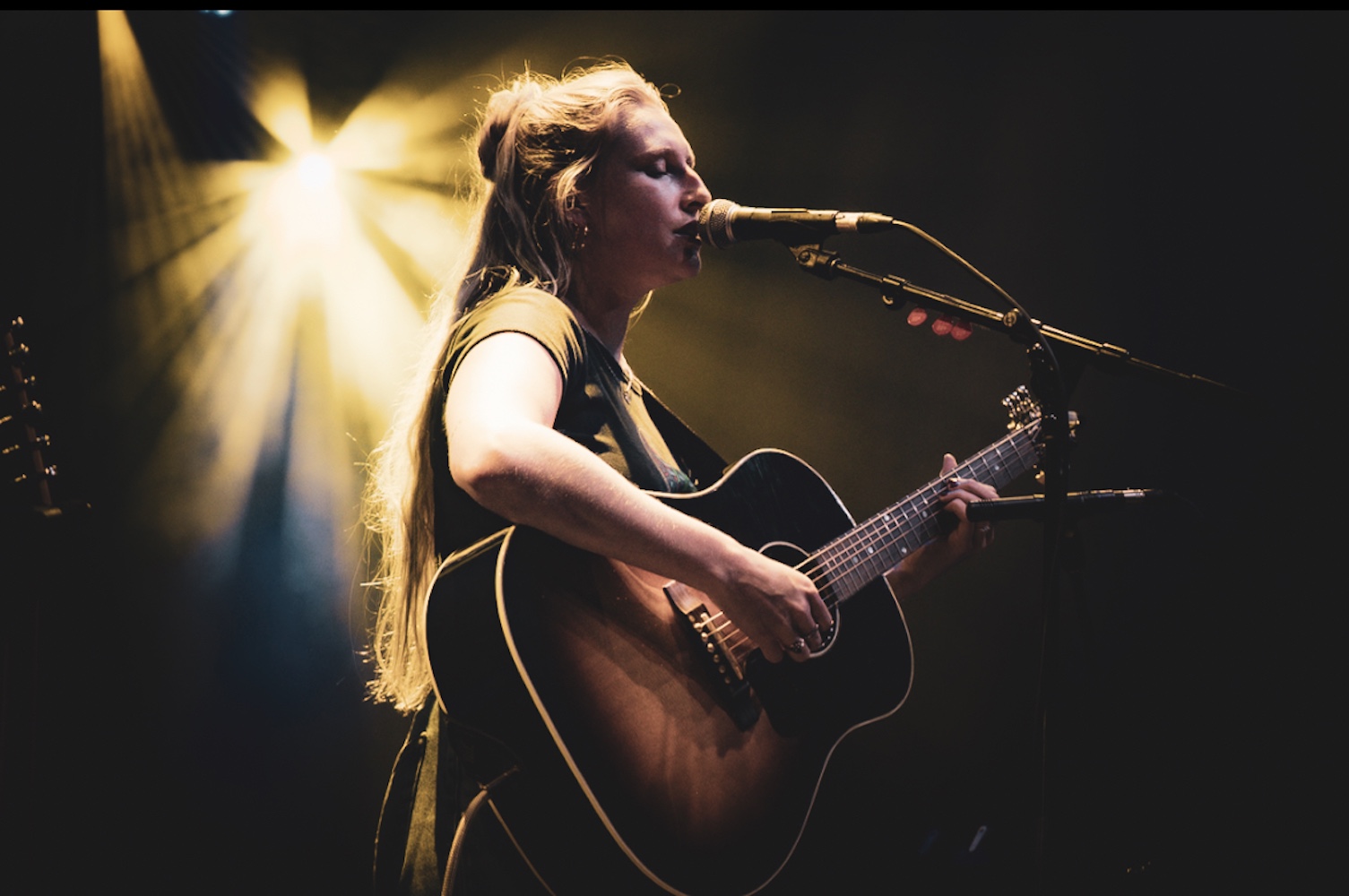Billie Marten live © Emily Bates