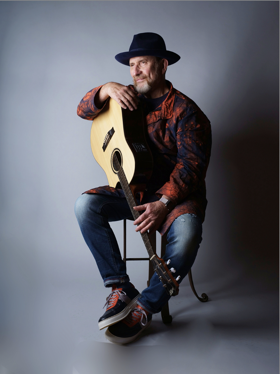 Men at Work's Colin Hay © Paul Mobley Studio