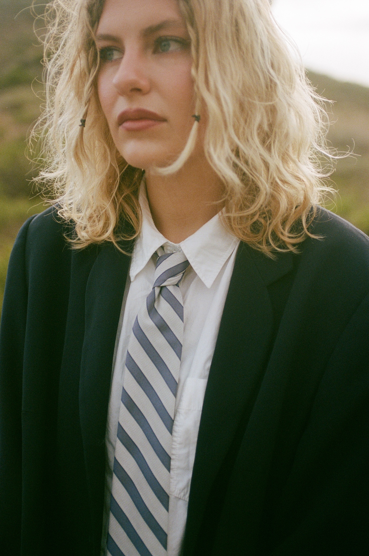 Six Foot Blonde's Julia Rusyniak © Courtney Schultz